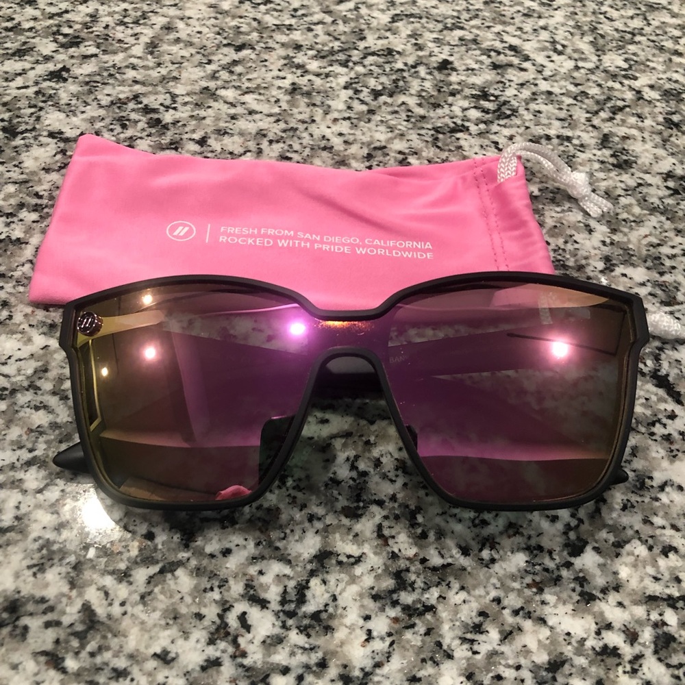 Pink Burbank Rose Blenders sunglasses. Never worn!